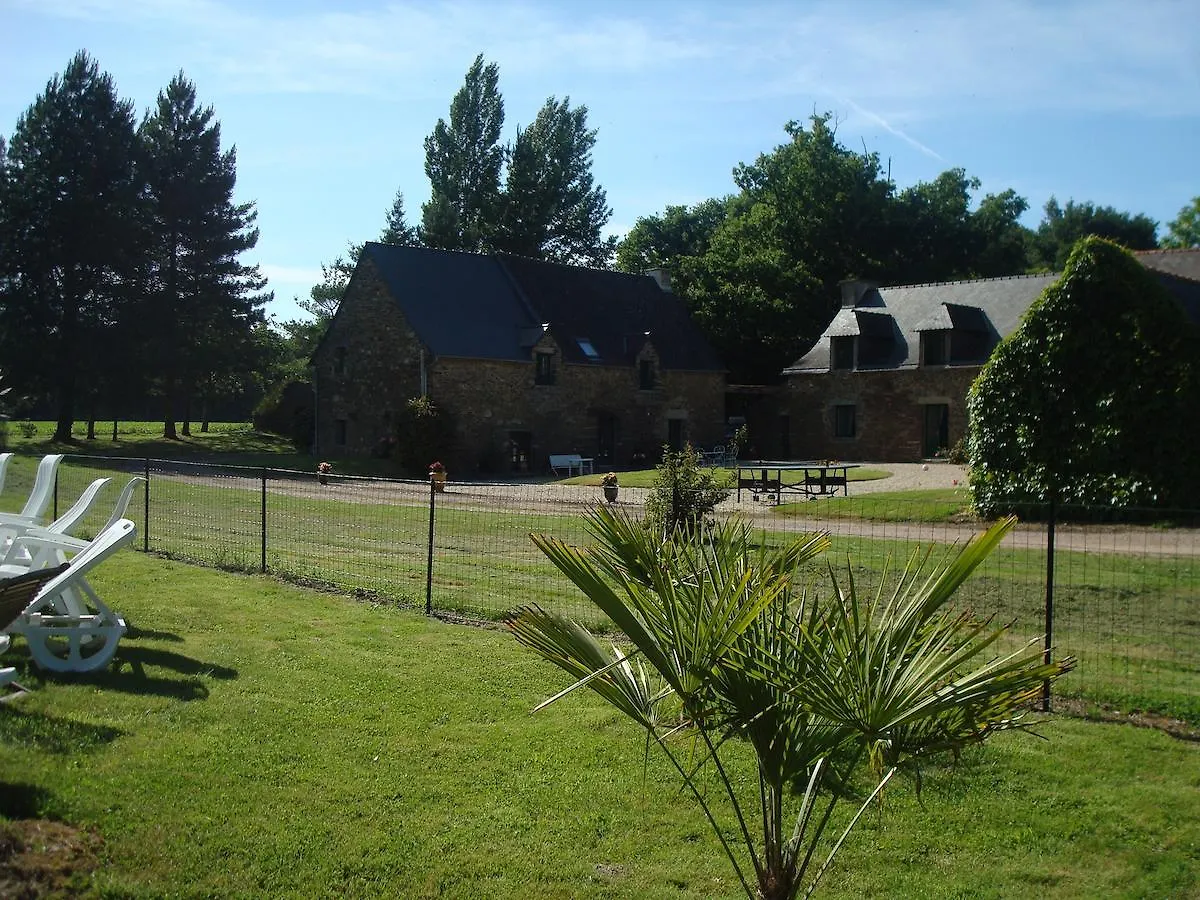 Bed & Breakfast Chambre D'Hotes De La Ville Ruaud Augan